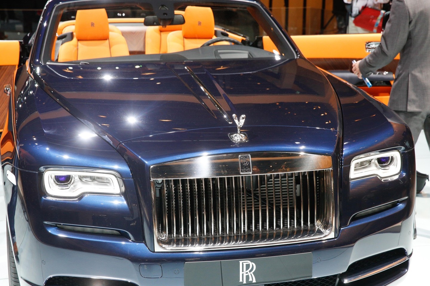 „Rolls-Royce Dawn“ – prabangiausias naujas kabrioletas rinkoje.<br>T.Bauro nuotr.