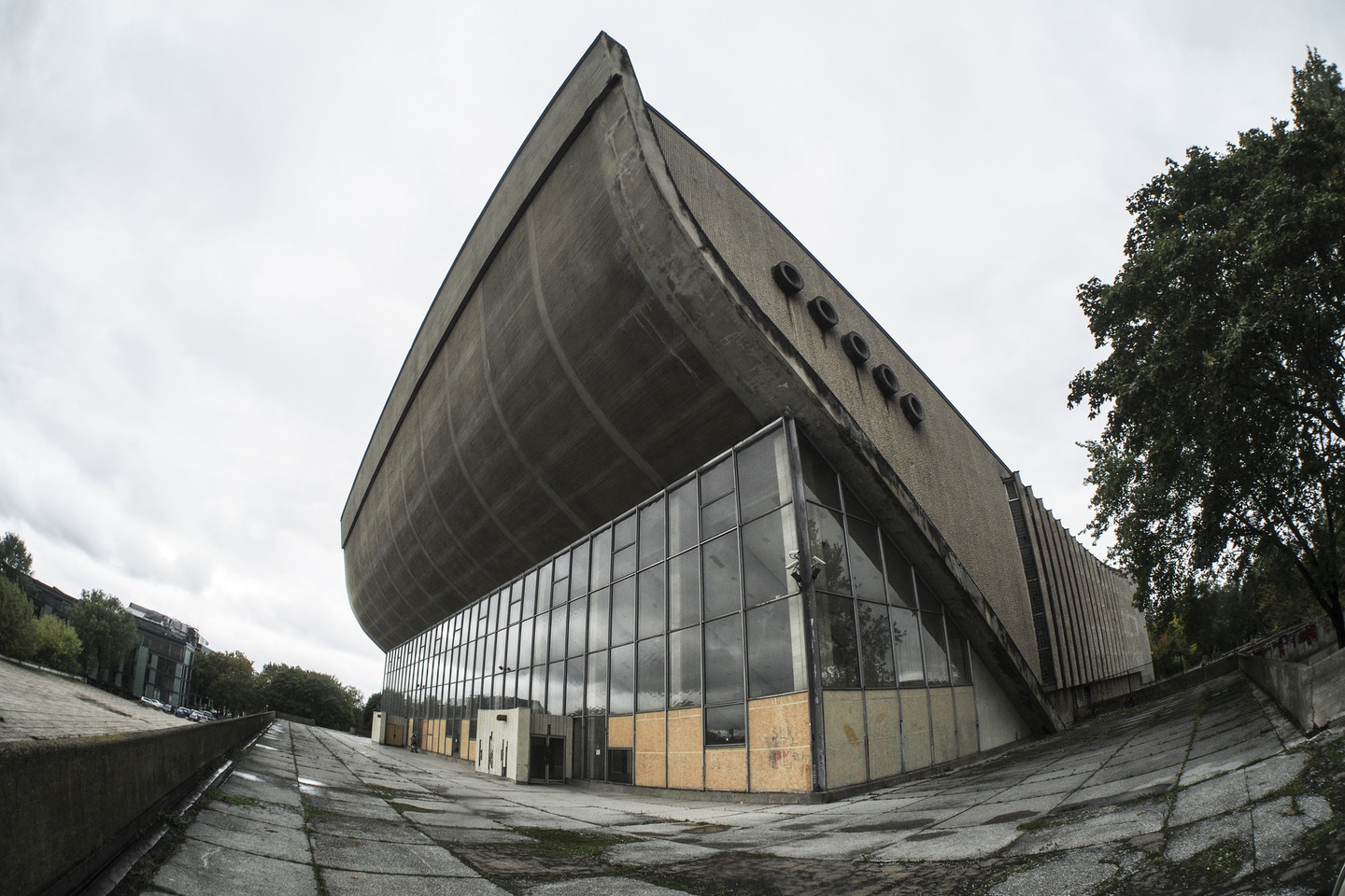 Vyriausybė skyrė 5,6 mln. eurų įsigyti Vilniaus sporto rūmus.<br>V.Ščiavinsko nuotr.
