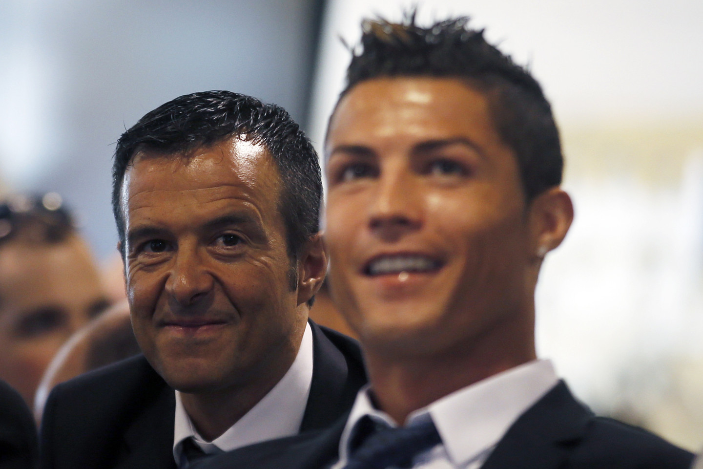 J.Mendesas su savo brangiausiu klientu C.Ronaldo.<br>Reuters/Scanpix nuotr. iš archyvo