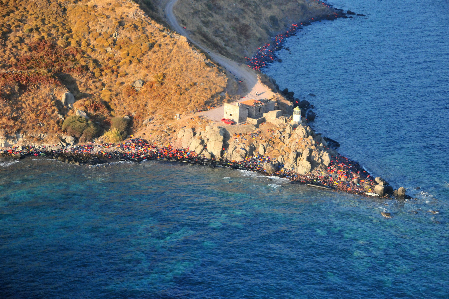 Vieta šiaurinėje Lesbo salos dalyje, kur migrantai lipa į krantą.<br>A.Vaitkevičiaus nuotr.