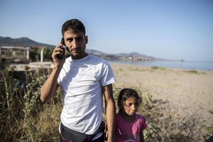 Manot, pabėgėliai su brangiais telefonais norės čia pasilikti?