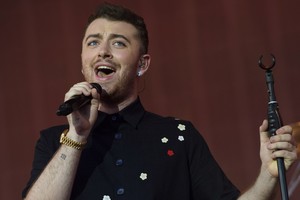 Vos išleista naujo bondiados filmo daina jau vadinama klasika