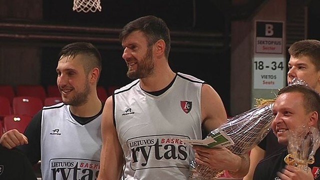Po treniruotės „Lietuvos ryto“ krepšininkai džiaugėsi kumpiu