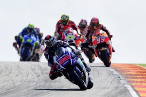 Dopingo kontrolieriai motociklininkams leis gerti alkoholį