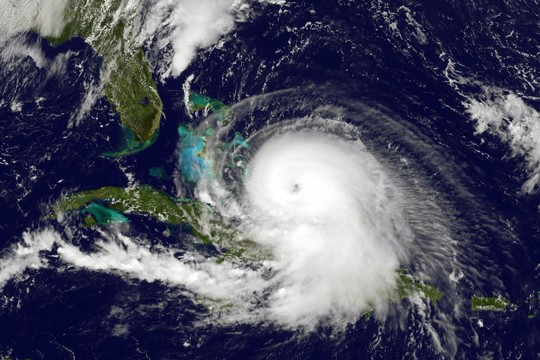 „Žoakinas“ sustiprėjo iki ketvirtosios kategorijos uragano