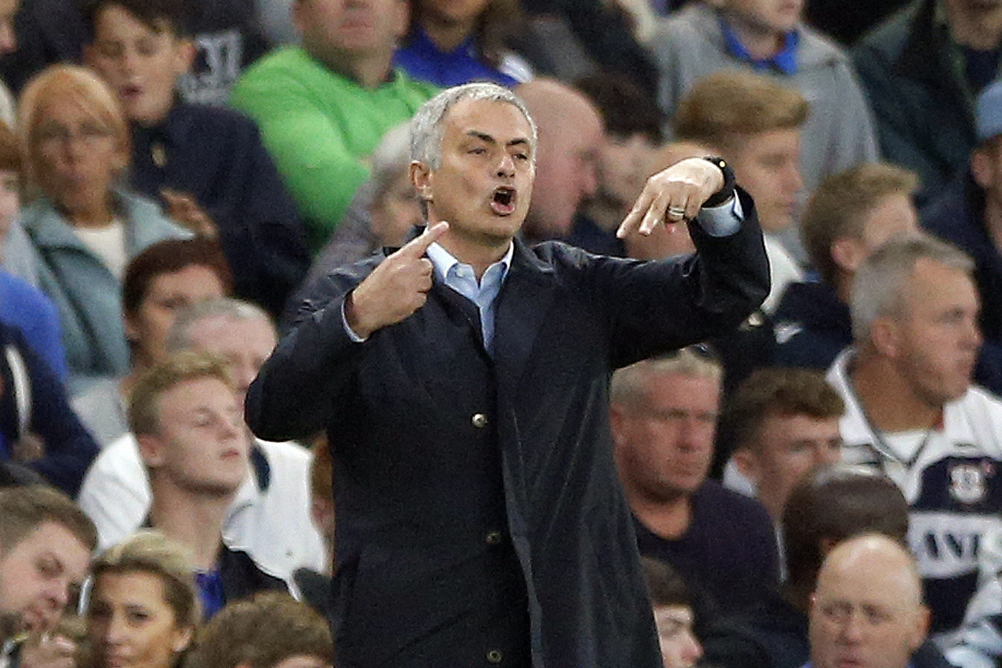 J.Mourinho treniruojamas Londono „Chelsea“ klubas pralaimėjo 4 kartus per 8 Anglijos čempionato mačus.