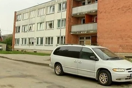 Pasvalio gyventojus šiurpina siautėjantys ginkluoti chuliganai