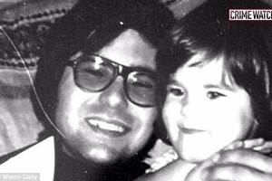 Garsaus serijinio žudiko duktė: „Maniau, kad mano tėvas velnias“