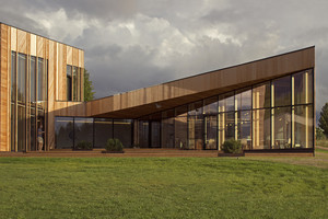 Įspūdingas lietuvių biuras gamtoje – čia vaikštoma tik basomis