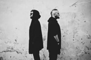 Muzikantų fonoteka: kas skamba dueto „Golden Parazyth“ ausinėse?