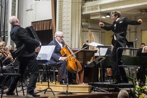 Kompozitoriaus A. Šenderovo benefise tryško jaunatviška energija