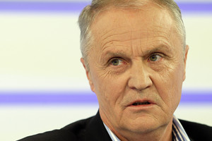 Tarp dviejų ugnių patekęs futbolo gerbėjas kreipsis į J. Kvedarą