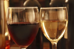 Britui Saudo Arabijoje gresia 350 rimbo kirčių už vyno gėrimą