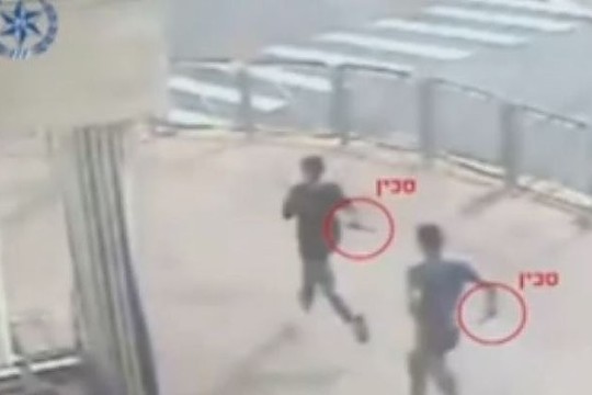 Vaizdo įraše – 13 ir 15 metų palestinečių išpuolis