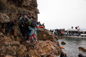 Graikijos laivui susidūrus su migrantų laivu dingo 8 pabėgėliai