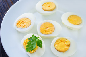 Baimės kamuojama moteris 30 metų valgė tik kiaušinius ir bulves