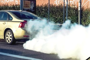 Nematoma automobilių pusė – jie gali sukelti vėžį