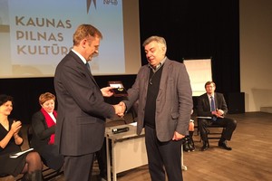 Kultūros ministerija apdovanojo Kauno muziejininką O. Daugelį