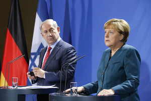 A. Merkel patvirtino: tik vokiečiai kalti dėl Holokausto