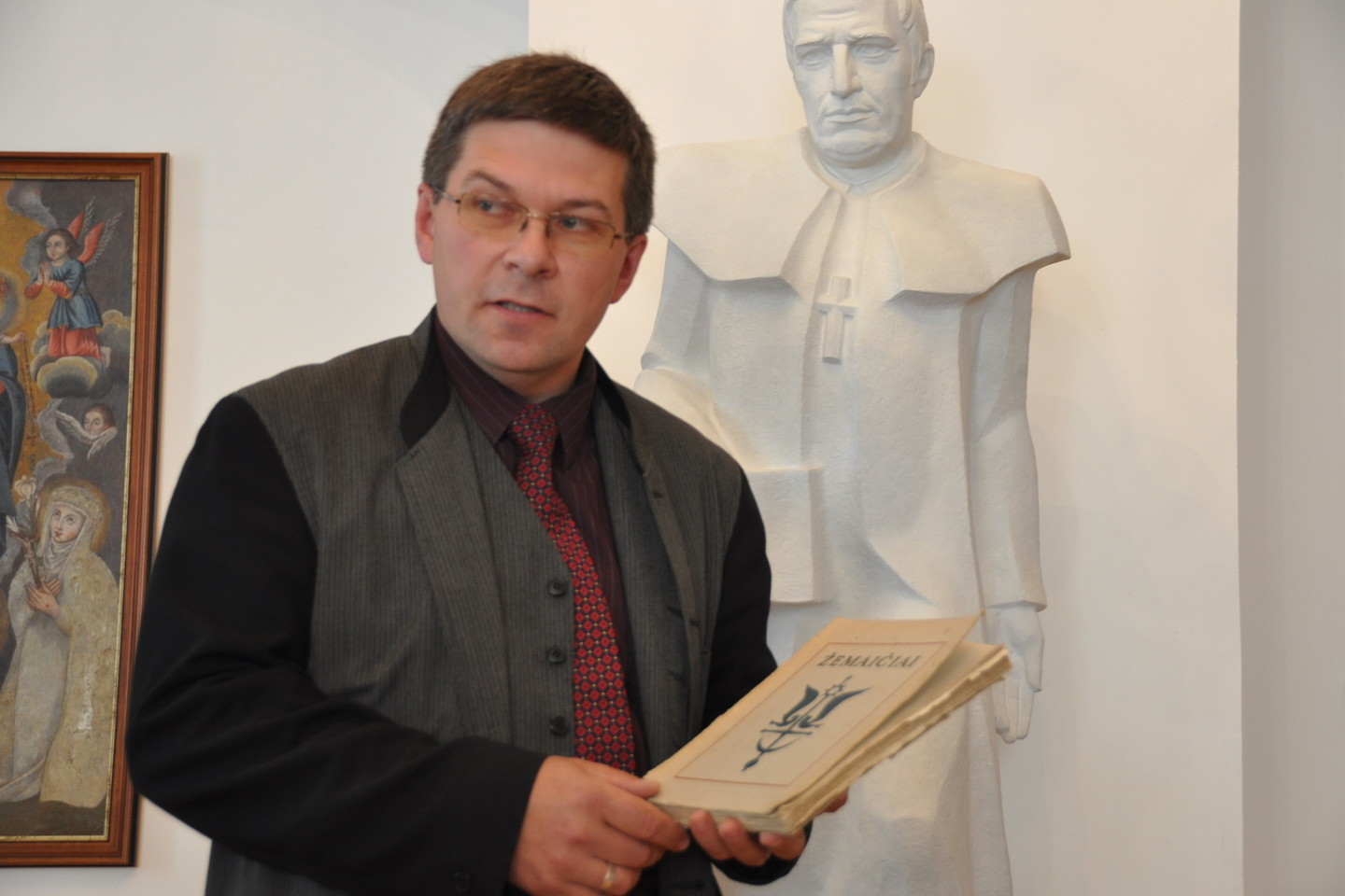 Žemaičių vyskupystės muziejaus skyriaus vedėjas Antanas Ivinskis.<br>„Kalvotosios Žemaitijos“ archyvo nuotr.
