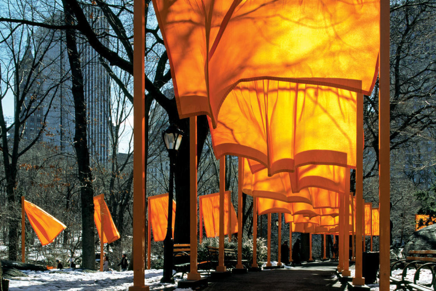 Christo ir Jeanne-Cloude „Vartai“ Centriniame parke Niujorke.<br>A.Grossmann/Christo (christojeanneclaude.net) nuotr.
