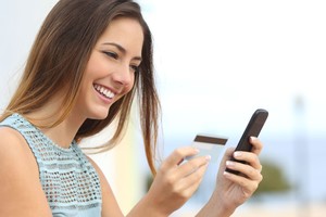 Bankų kova persikėlė į mobiliąją erdvę