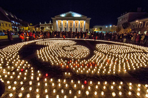 Miestų aikštėse suplazdėjo žvakelės abortų nužudytiems vaikams