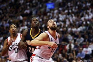 Galinga NBA sezono pradžia – J. Valančiūnas šėlo po krepšiais