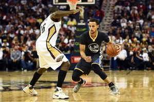 „Warriors“ ir toliau neklumpa, S. Curry sąskaitoje – 53 taškai