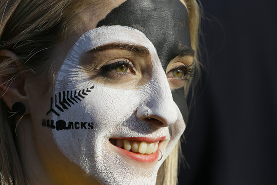 Mažą, bet stiprią tautą apsvaigino istorinė pergalė