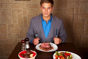 Veganas: Mėsa sukelia vėžį. Gal tai padės jums susimąstyti?