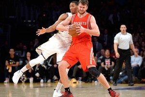 „Rockets“ pateikė paskutinės vilties sutartį D. Motiejūnui