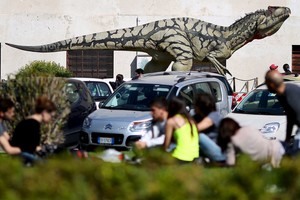 Kaip atgaivinti dinozaurus?