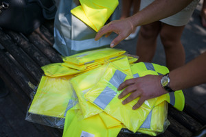 Vairuotojams – griežtesnis reikalavimas dėl spindinčių liemenių