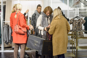 Po milžiniškų eilių „H&M“ parduotuvės Lietuvoje – lyg iššluotos