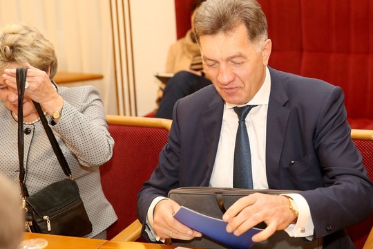 Seimas netirs premjero žento verslo