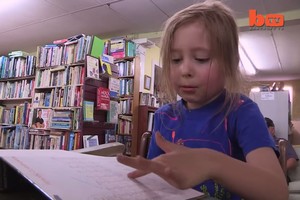 Penkiametis moka 7 kalbas ir demonstruoja telepatinius gebėjimus