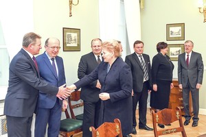 Prezidentės apjuodintas Seimas dar trypčioja