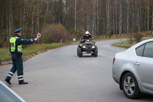 Reidas sostinėje – trys girti vairuotojai ir 20 eurų kyšis