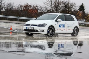 „Metų automobilio 2016“ teisėjai ledo rado Panevėžyje