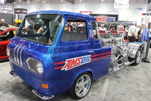 Neįtikėtinas darbas: kuklų „Ford“ pavertė 4000 AG galios monstru