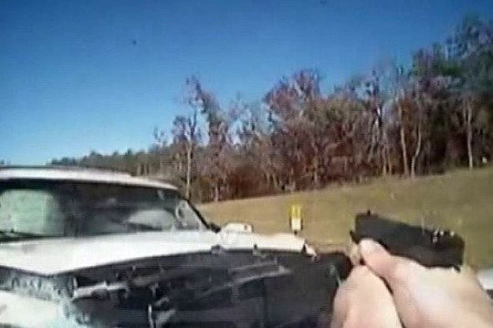 Veiksmo filmas realybėje: kaip dirba JAV kelių policininkai