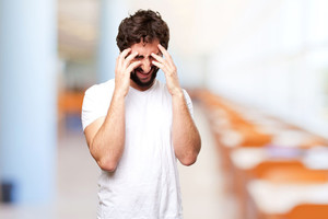 Moterys nieko neįtaria, o vyrams šlapinantis trykšta ašaros