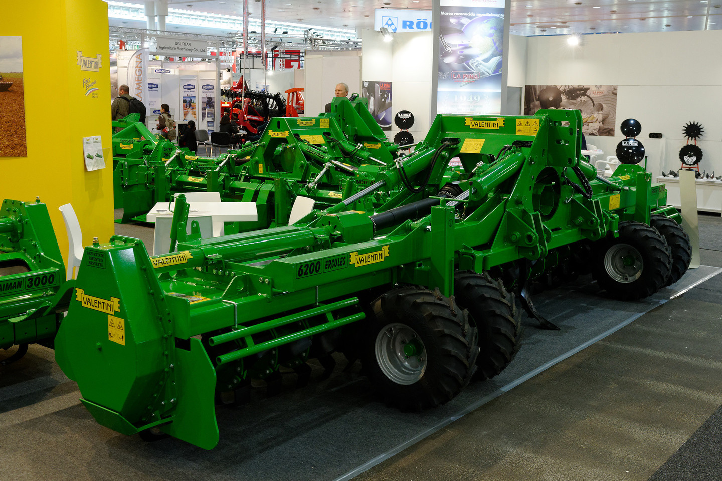 Tais traktoriais, kombainais ir įranga, kuri eksponuojama parodoje, geriausiu atveju bus pradėta prekiauti po poros ar trejų metų.<br>agritechnica.com nuotr.