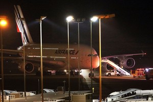 Dėl pranešimų apie bombas tupdomi „Air France“ lėktuvai