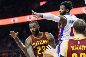 NBA: LeBroną suvaržė, Majamyje – 10 vieno žaidėjo blokų