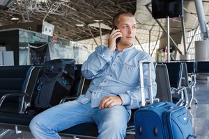 Per linksmybes lėktuve emigrantas atskleidė bjaurią paslaptį