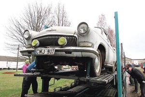 Teko nusipirkti iškart devynias volgas