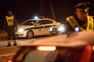 Naktinis reidas Vilniuje: vieną pažeidėją pareigūnams teko vytis