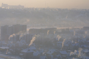 Didžiausi oro teršėjai: pramonė, transportas ar namų kaminai?